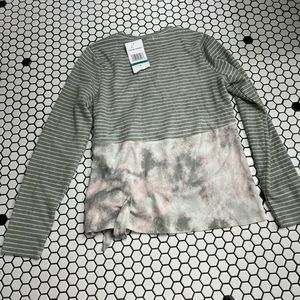 NWT eyeshadow long sleeve lightweight shirt size large